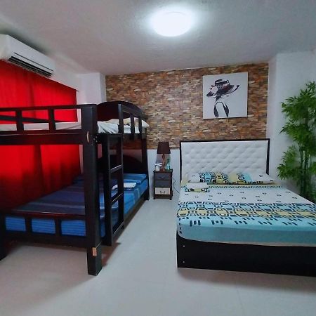 N&J Lopez Lodging House Pasay Kültér fotó
