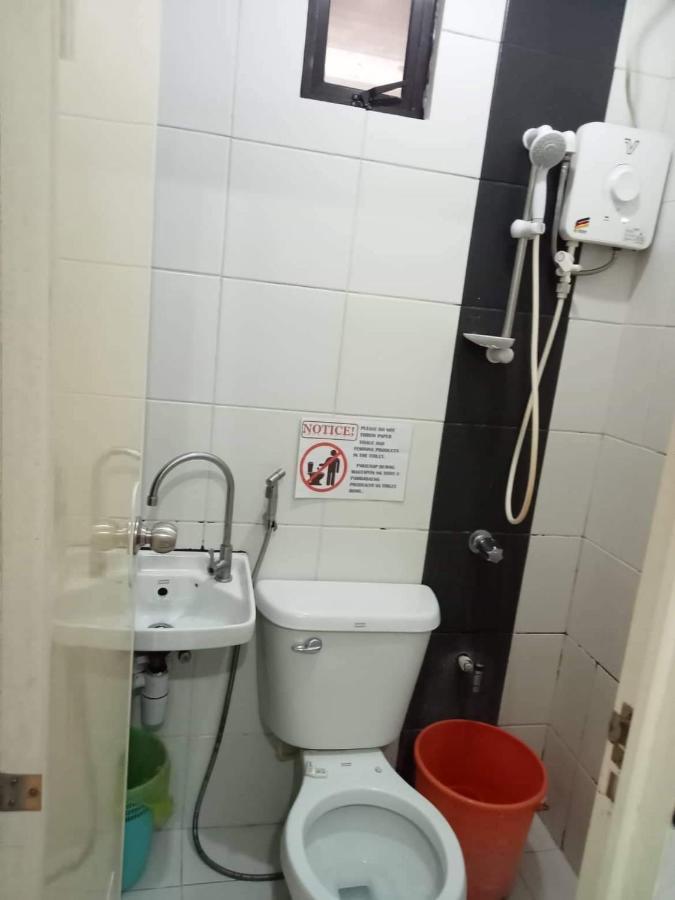 N&J Lopez Lodging House Pasay Kültér fotó