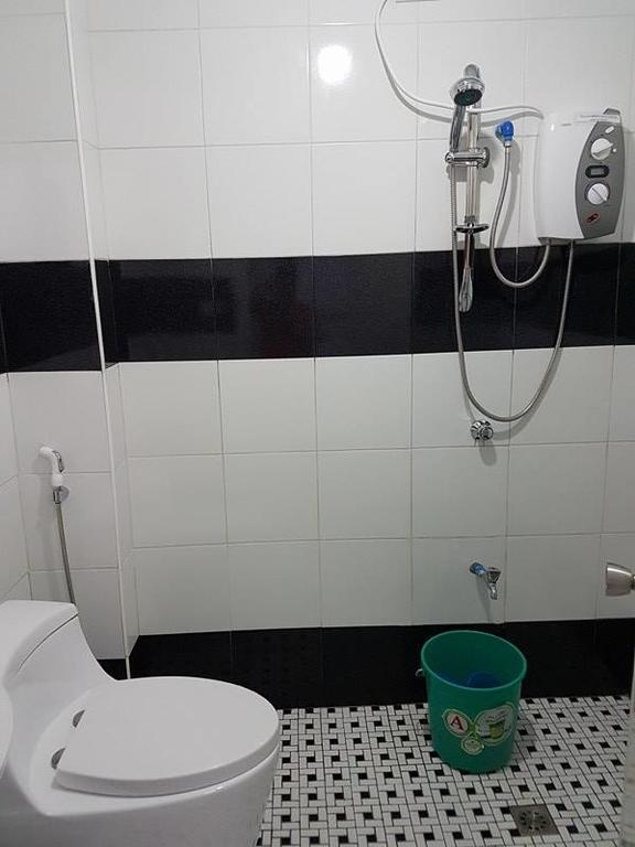 N&J Lopez Lodging House Pasay Kültér fotó