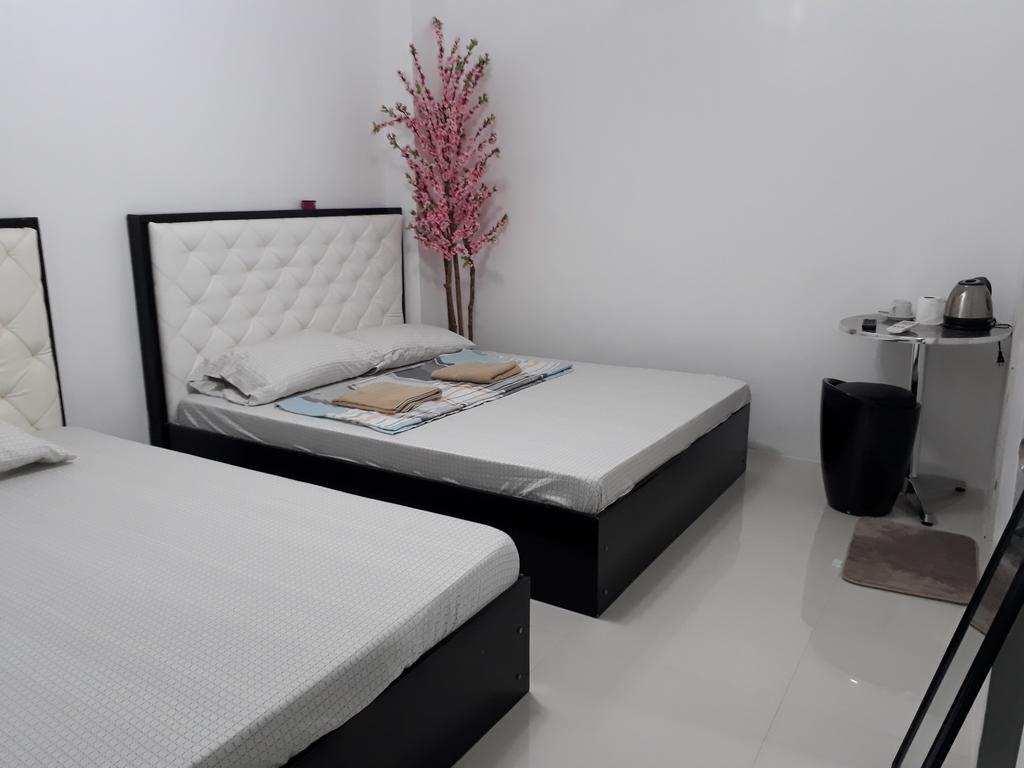 N&J Lopez Lodging House Pasay Kültér fotó